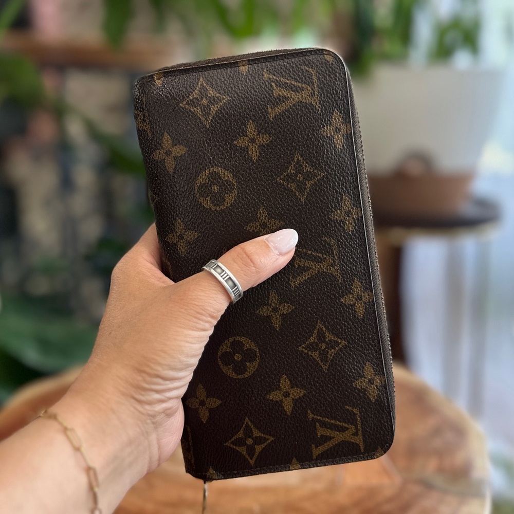 Louis Vuitton Monogram Zip Around Wallet in Dark Brown